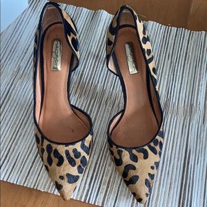 halogen 3” leopard hair pump.